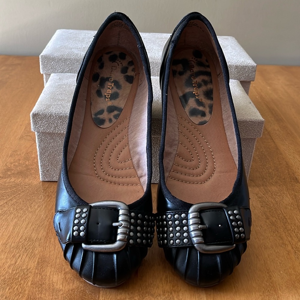 BARE TRAPS size 8.5 black slip-on flates. Silver studded strap with large buckle